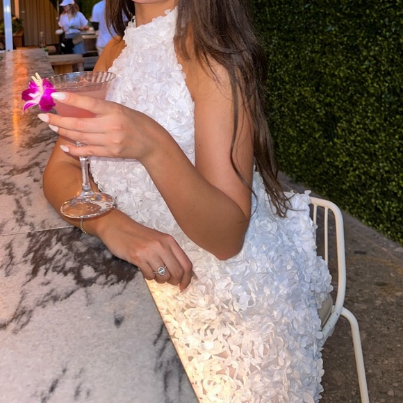 white bow textured mini dress - Picture 3 of 3